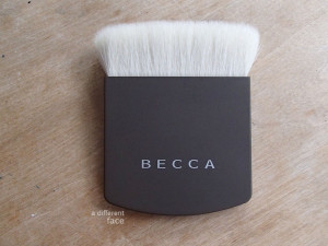 Becca The One Perfecting Brush