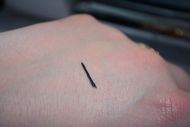 Laura Mercier Creme Eye Liner Noir Swatch