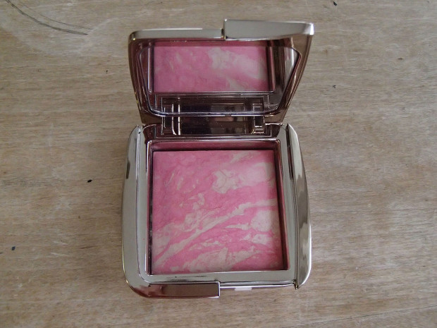 Hourglass Ambient Lighting Blush Luminous Flush