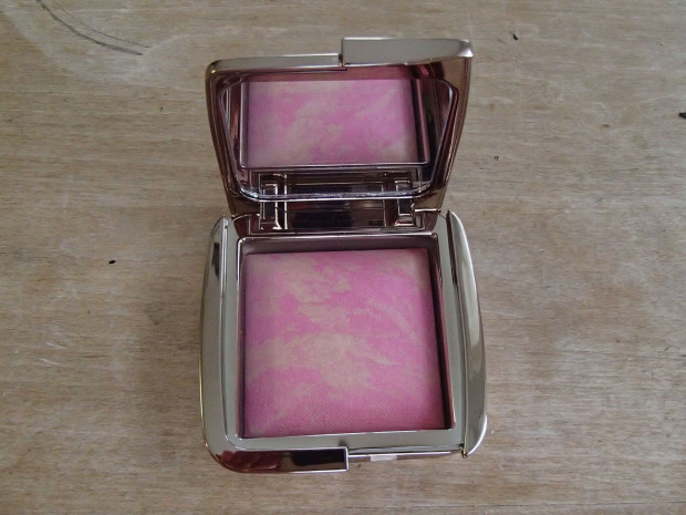 Hourglass Ambient Lighting Blush Radiant Magenta