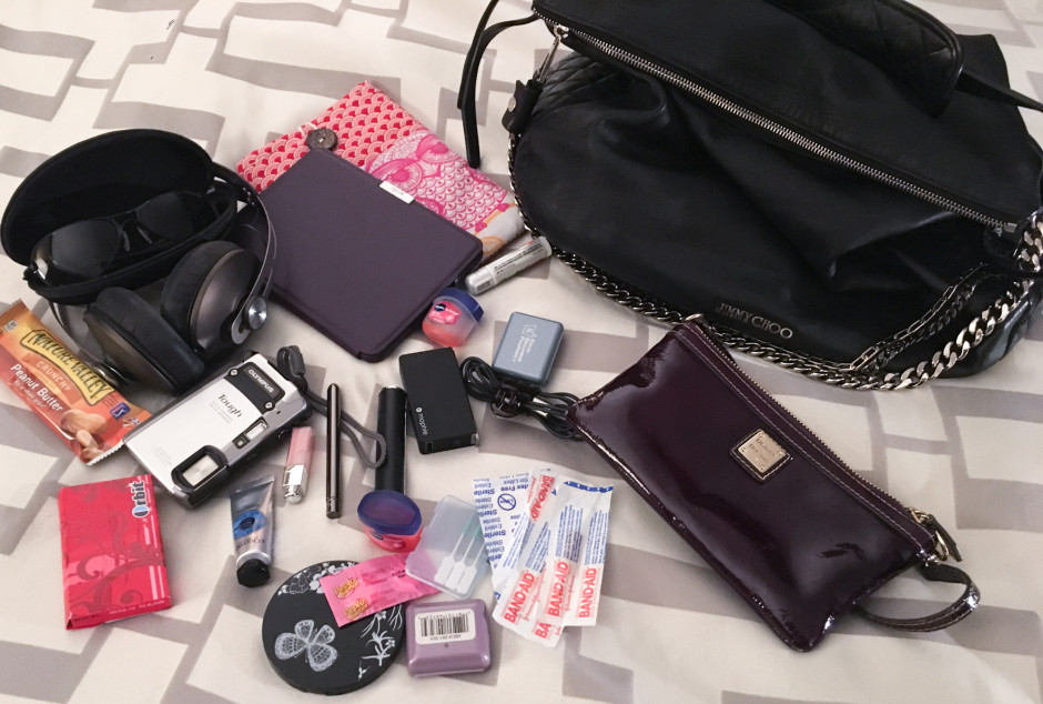 What's In My Bag: Travel Edition