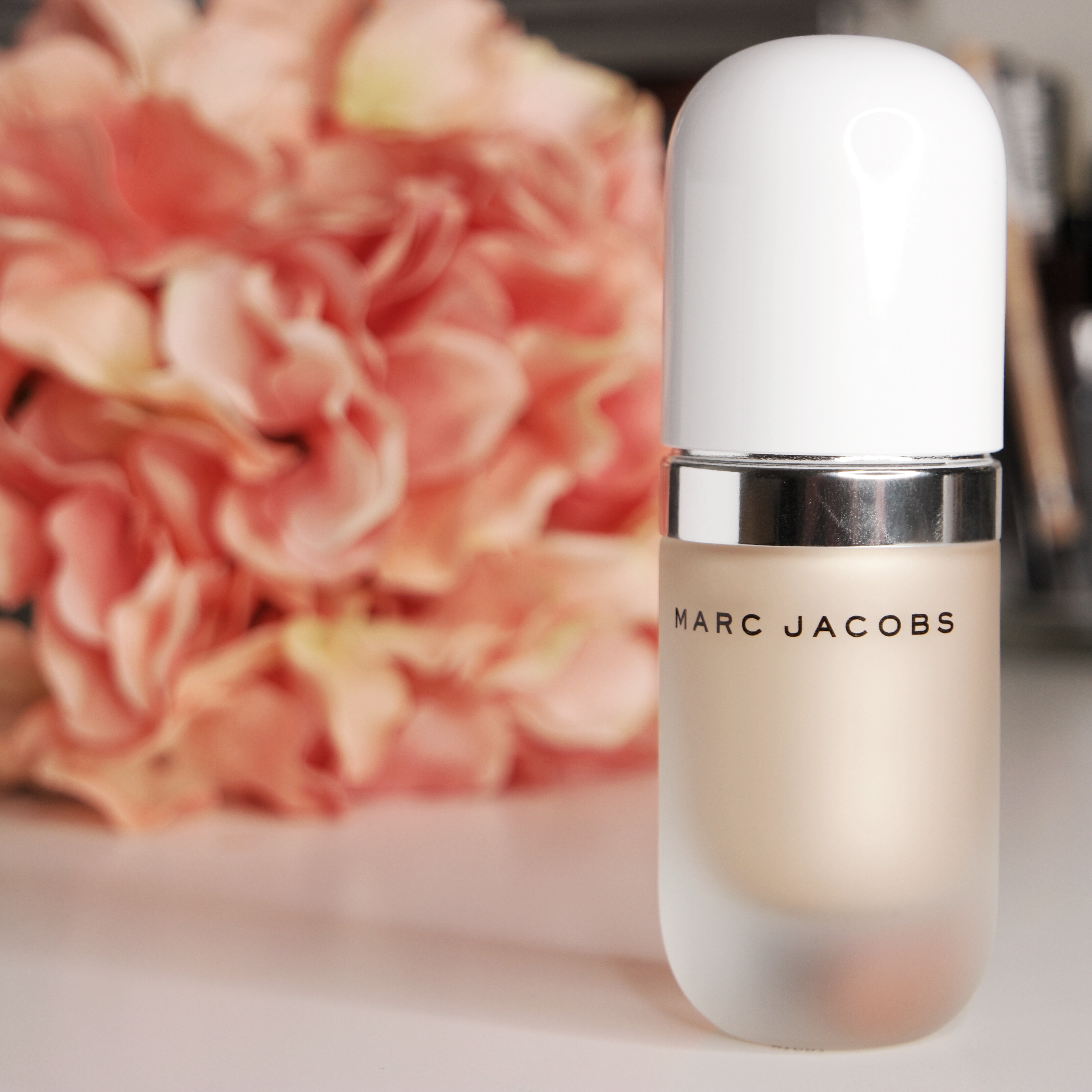 Marc Jacobs Coconut Glow