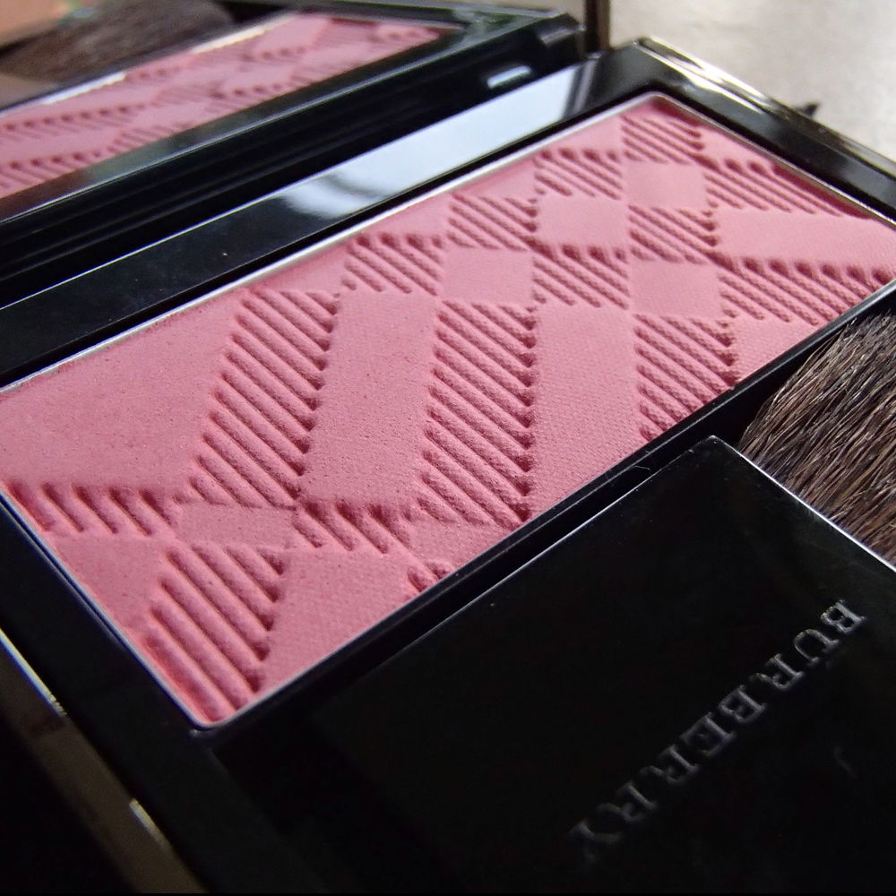 Review: Burberry Light Glow Natural Blush – 03 Rose – Lipstick Latitude