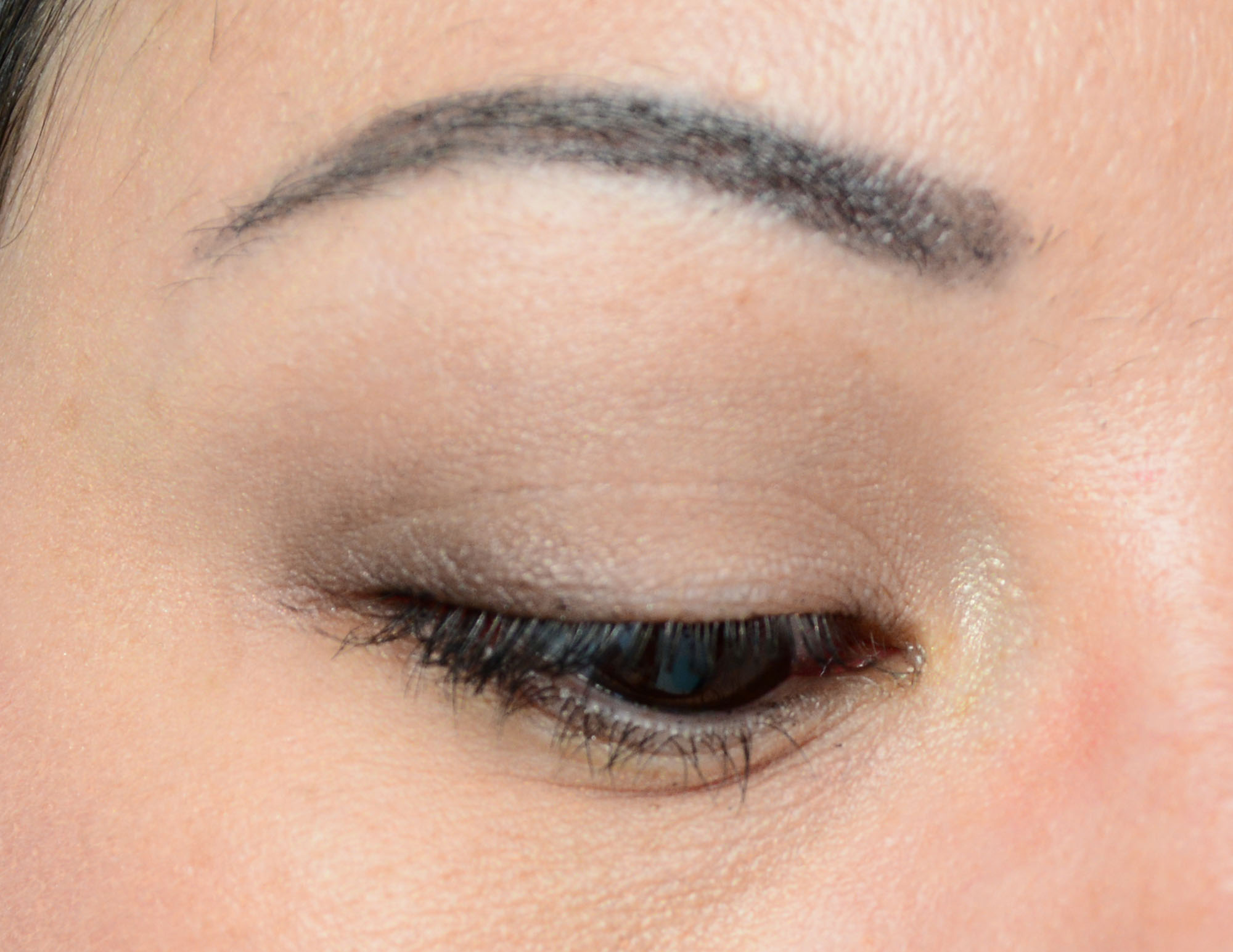 Dior Eye Primer vs NARS Smudgeproof Eyeshadow Base Lipstick Latitude