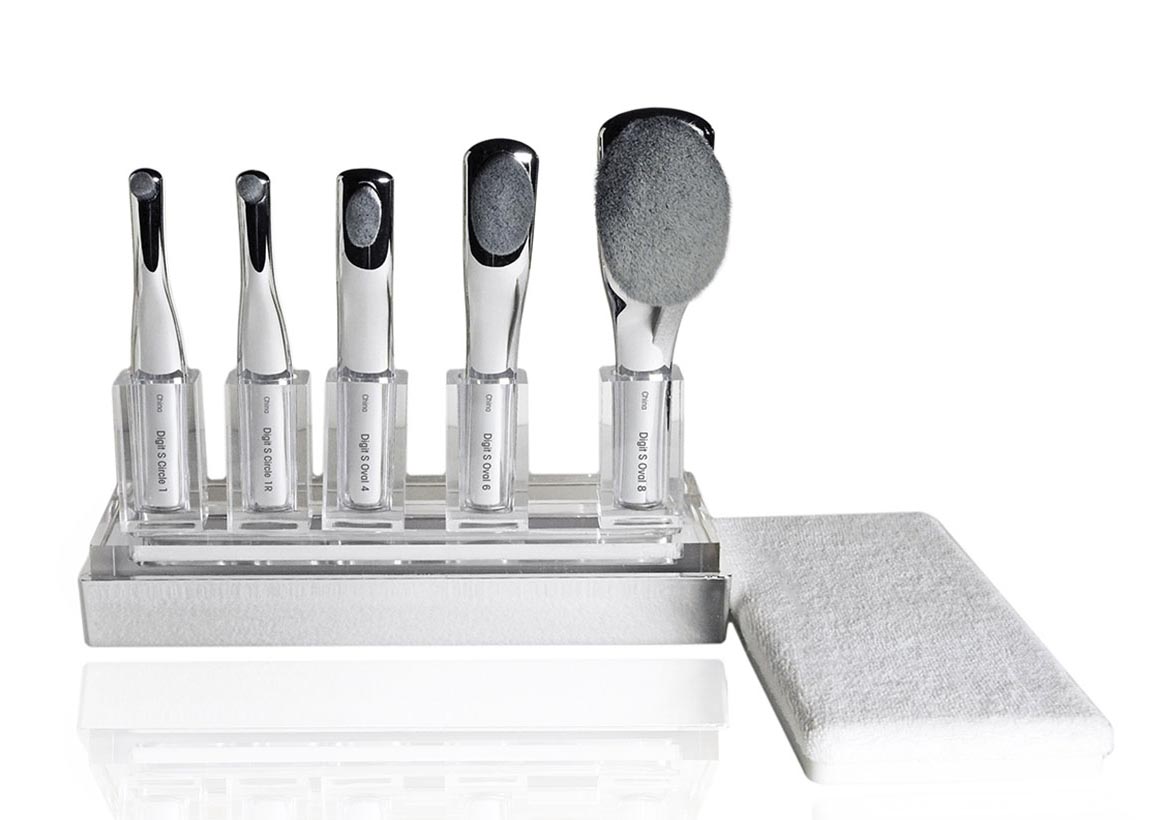 things that apparently exist: Artis skincare brushes